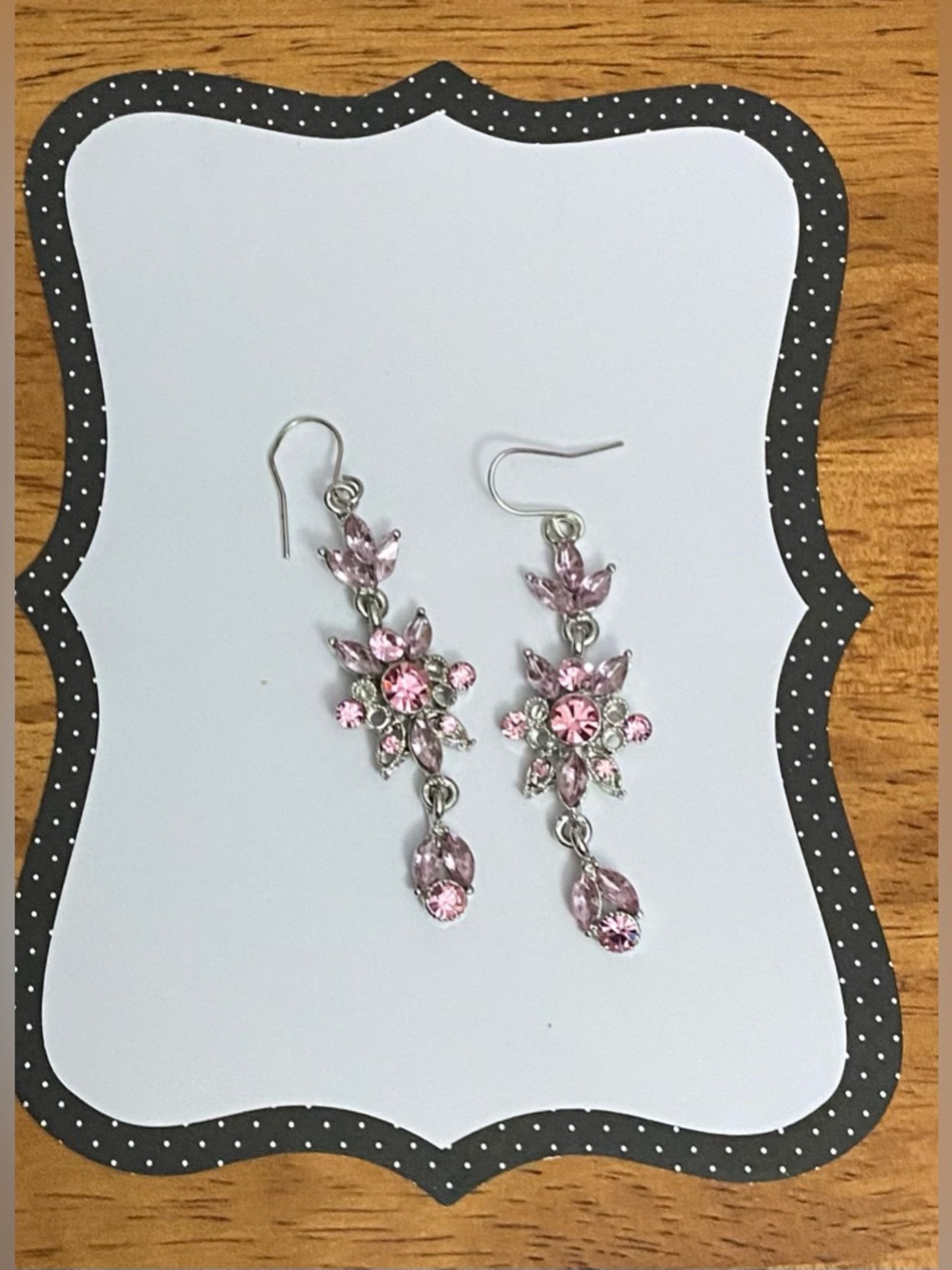 Vintage Stunning pink rhinestone. dangle earrings